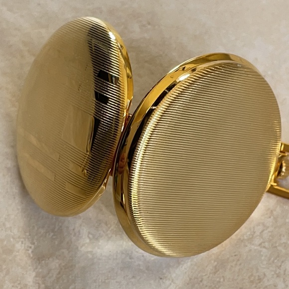 Colibri pocket Watch battery gold tone w/date - Picture 6 of 6